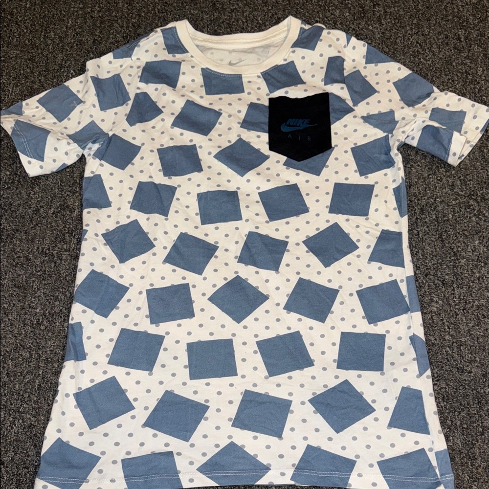Kids Nike tshirt
Size L